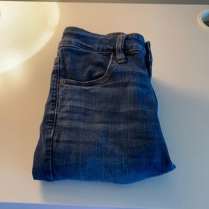 American Eagle Outfitters Ripped Skinny Jeans